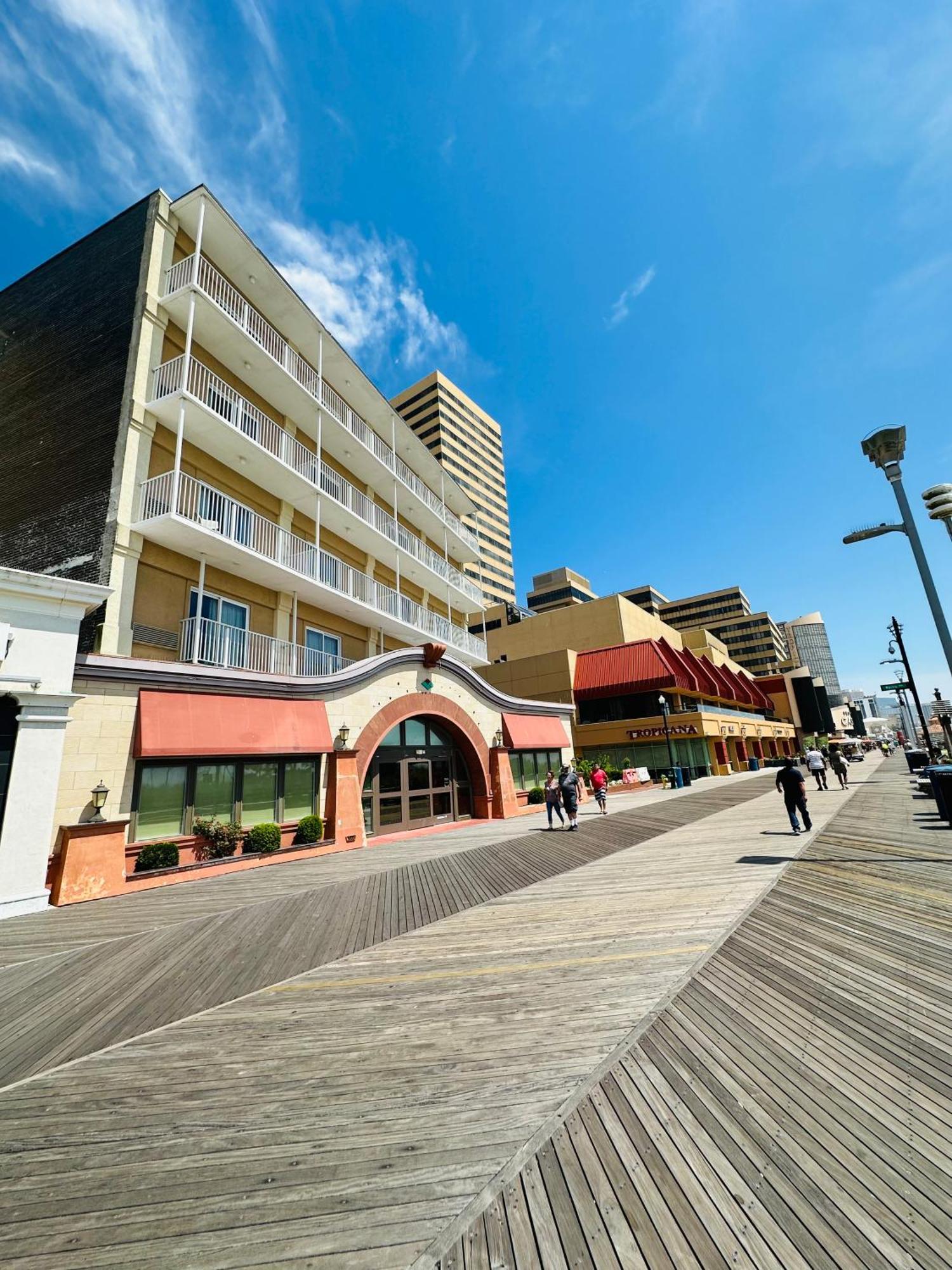 Days Inn By Wyndham Atlantic City Oceanfront-Boardwalk Экстерьер фото